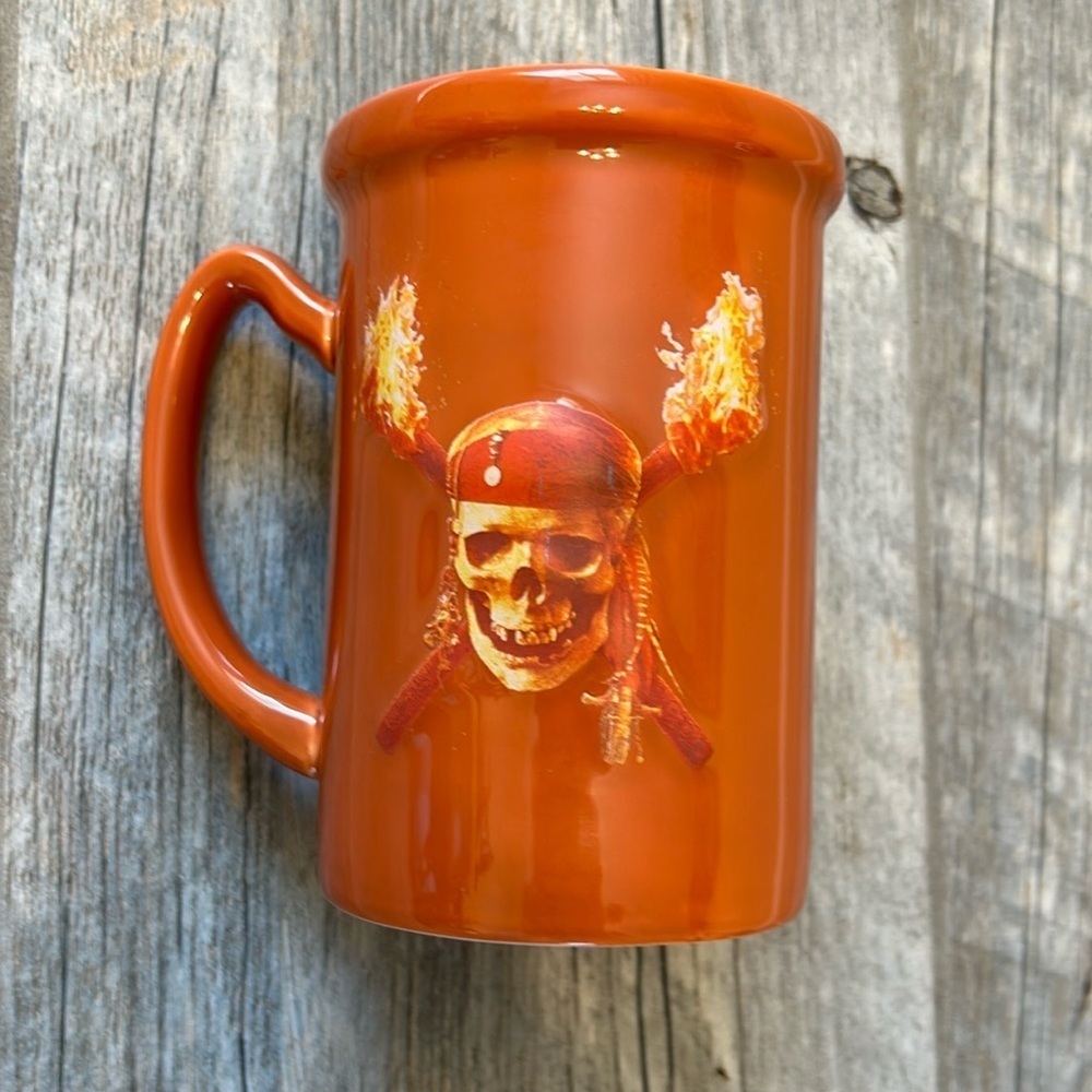 Disney's Pirates Of The Caribbean Collectible Drink Mug 3D Skull Sword